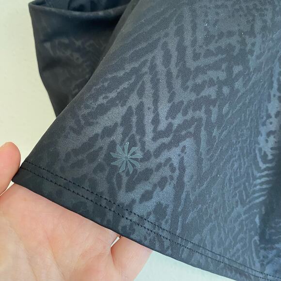 ATHLETA Women's Tank Top Conscious Embossed Crop Shelf Bra Black Size Large - Picture 4 of 6